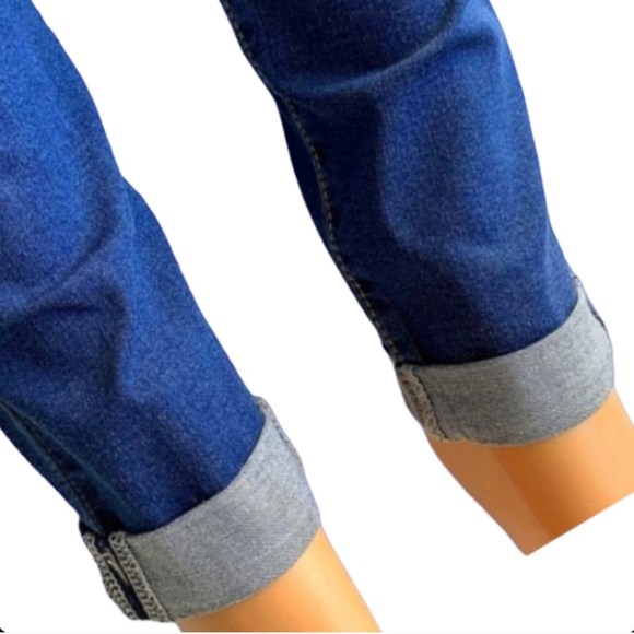 NWT Skinny Distressed Curvy Crop Folded Jeans 🆕👖 - Picture 5 of 6